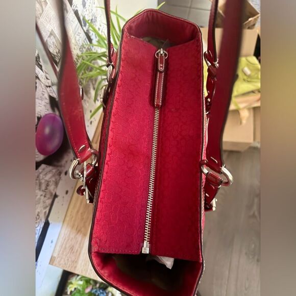 COACH F12345 Vintage Gallery Tote Classic Mini “C” Jacquard w/Patent Trim. - Picture 7 of 10